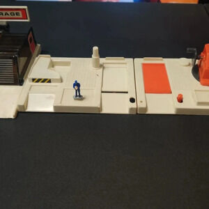 Vintage 1970s TOMY Pocket Car Play Set Garage Car Crane